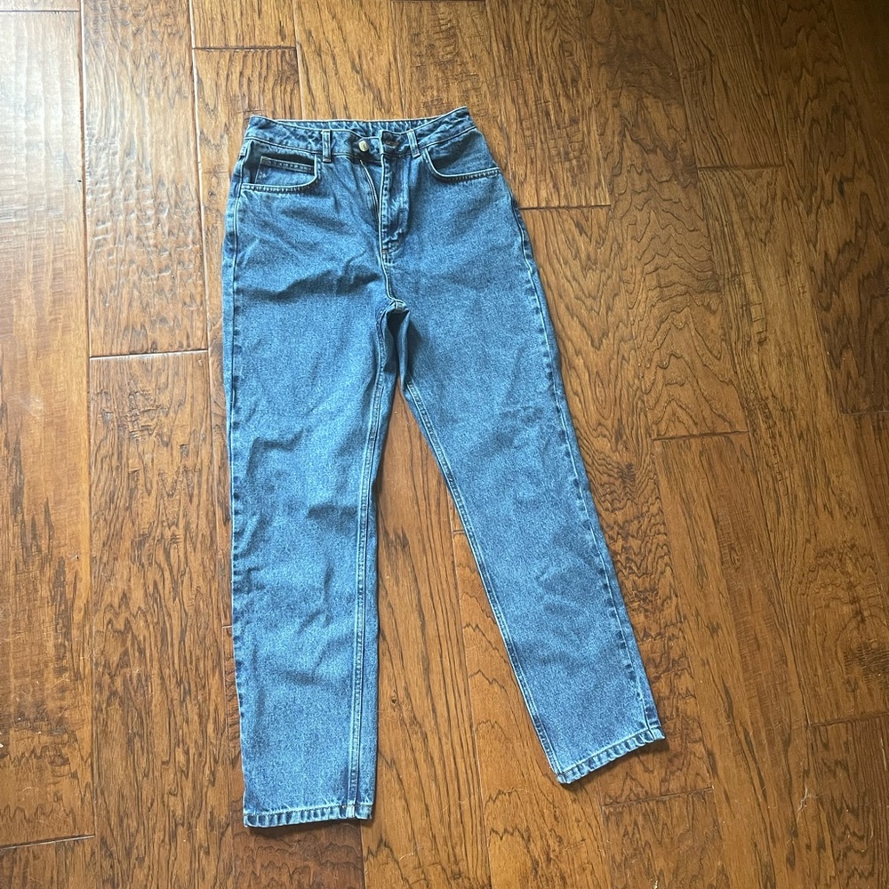 Never worn jeans size 28